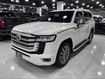 Toyota  Land Cruiser  VX Twin Turbo  2022  Automatic  18,000 Km  6 Cylinder  Four Wheel Drive (4WD)  SUV  White  With Warranty
