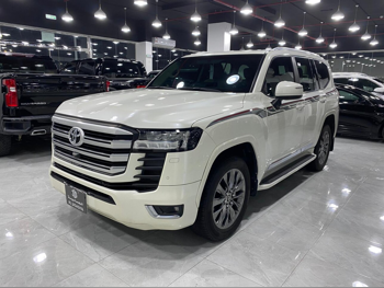 Toyota  Land Cruiser  GXR Twin Turbo  2023  Automatic  124,000 Km  6 Cylinder  Four Wheel Drive (4WD)  SUV  White