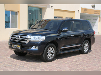 Toyota  Land Cruiser  VXR  2016  Automatic  280,000 Km  8 Cylinder  Four Wheel Drive (4WD)  SUV  Dark Blue