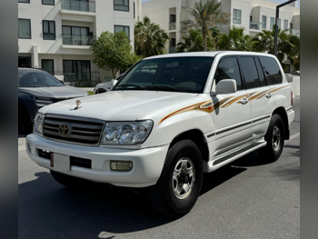 Toyota  Land Cruiser  VXR  2007  Automatic  340,000 Km  8 Cylinder  Four Wheel Drive (4WD)  SUV  White