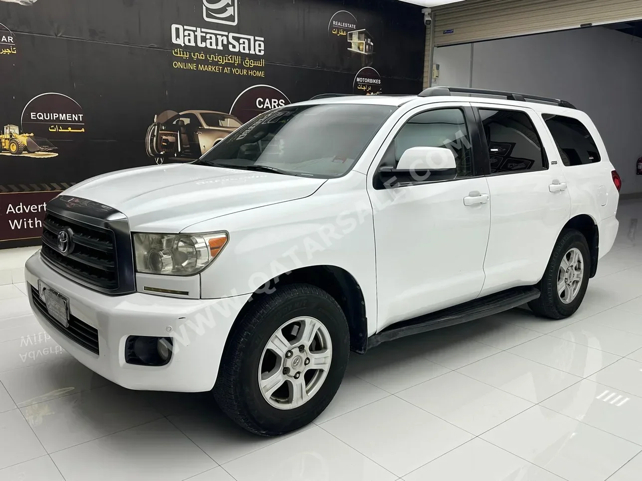 Toyota  Sequoia  SR5  2013  Automatic  429,000 Km  8 Cylinder  Four Wheel Drive (4WD)  SUV  White