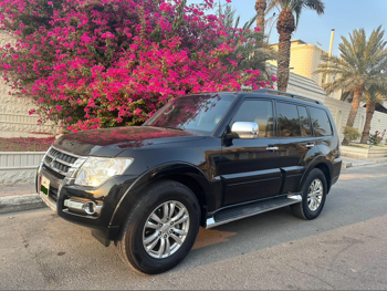 Mitsubishi  Pajero  3.8 Gold Edition  2018  Automatic  72,000 Km  6 Cylinder  Four Wheel Drive (4WD)  SUV  Black