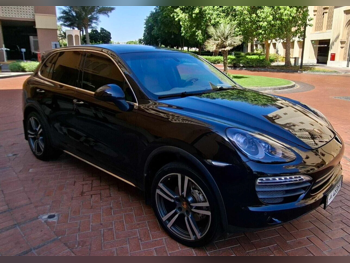 Porsche  Cayenne  S  2013  Automatic  135,000 Km  8 Cylinder  Four Wheel Drive (4WD)  SUV  Black