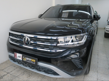 Volkswagen  Teramont  2022  Automatic  124,000 Km  6 Cylinder  Four Wheel Drive (4WD)  SUV  Black