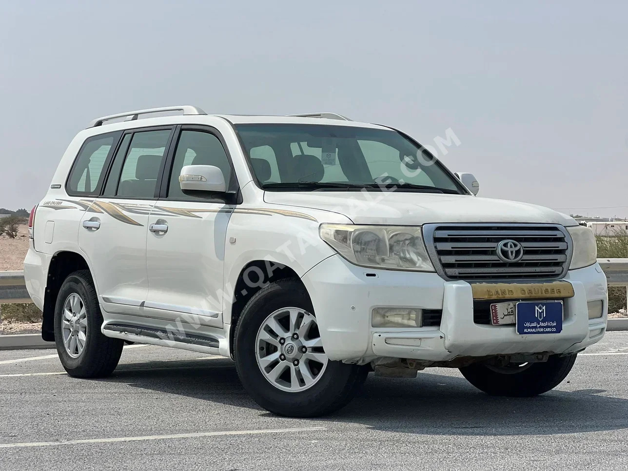 Toyota  Land Cruiser  GXR  2011  Automatic  432,000 Km  6 Cylinder  Four Wheel Drive (4WD)  SUV  White
