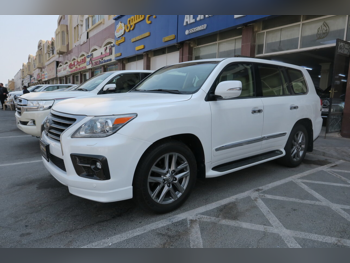 Lexus  LX  570  2015  Automatic  163,000 Km  8 Cylinder  Four Wheel Drive (4WD)  SUV  White