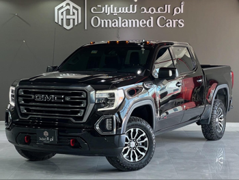 GMC  Sierra  AT4  2021  Automatic  83,000 Km  8 Cylinder  Four Wheel Drive (4WD)  Pick Up  Black