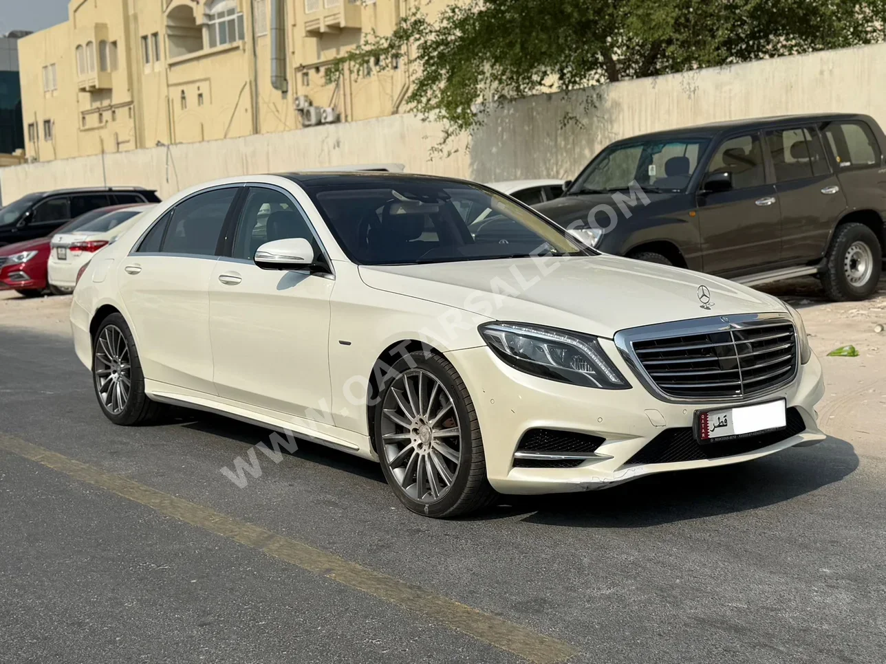 مرسيدس - بنز  اس - كلاس  500  2015  اوتوماتيك  274,000 كم  8 سلندر  دفع خلفي  سيدان  أبيض