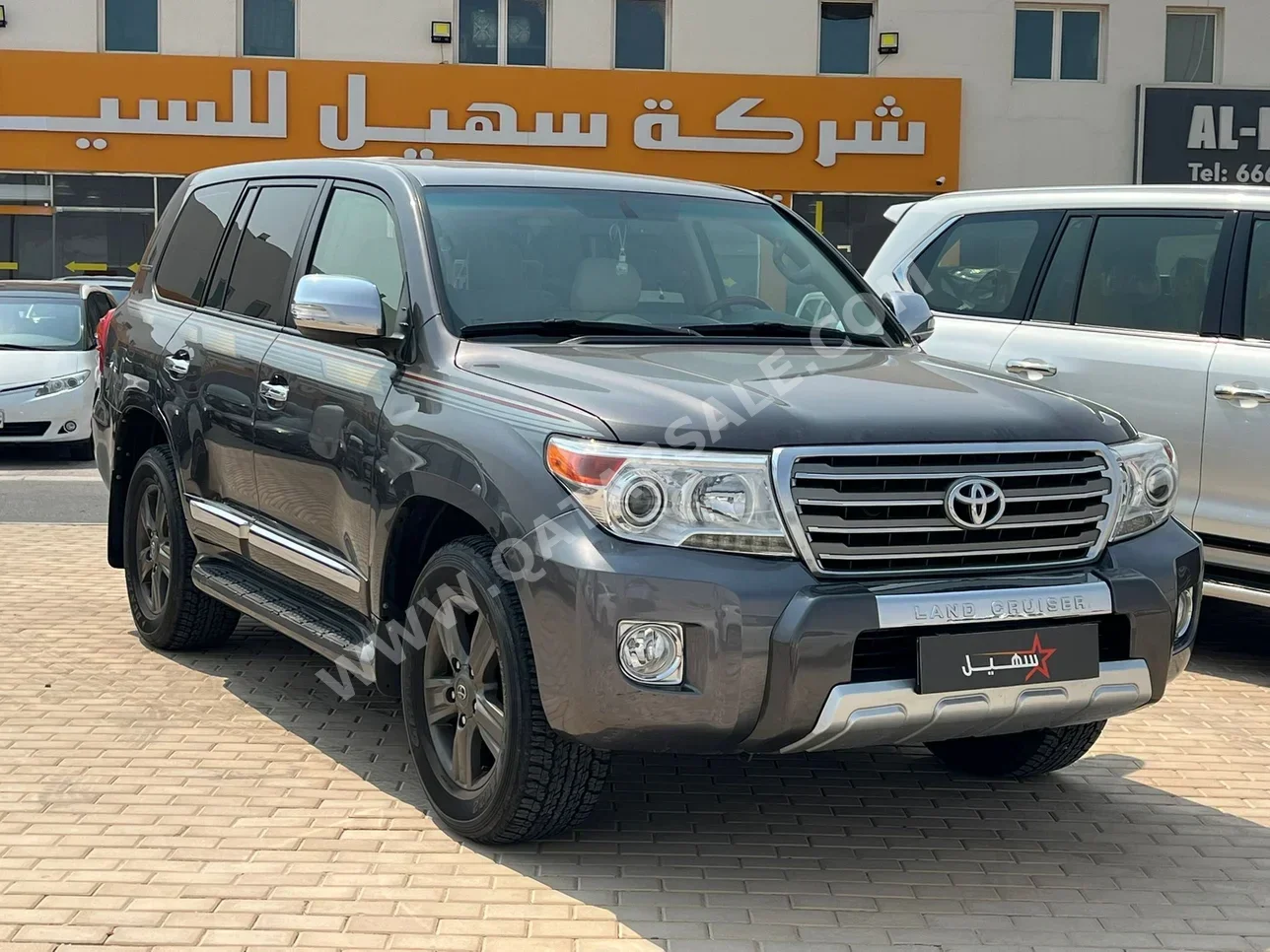 تويوتا  لاند كروزر  جي اكس ار  2013  اوتوماتيك  256,000 كم  8 سلندر  دفع رباعي  اس يو في  رمادي غامق