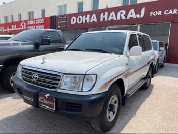 Toyota  Land Cruiser  GX  2004  Manual  272,000 Km  6 Cylinder  Four Wheel Drive (4WD)  SUV  White