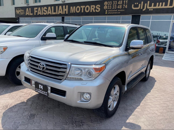 Toyota  Land Cruiser  VXR  2015  Automatic  581,000 Km  8 Cylinder  Four Wheel Drive (4WD)  SUV  Silver