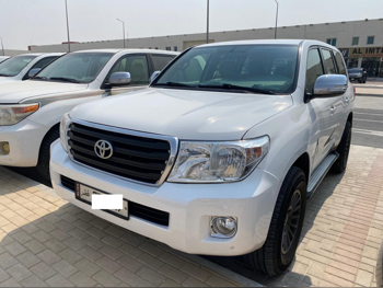 Toyota  Land Cruiser  G  2015  Automatic  410,000 Km  6 Cylinder  Four Wheel Drive (4WD)  SUV  White