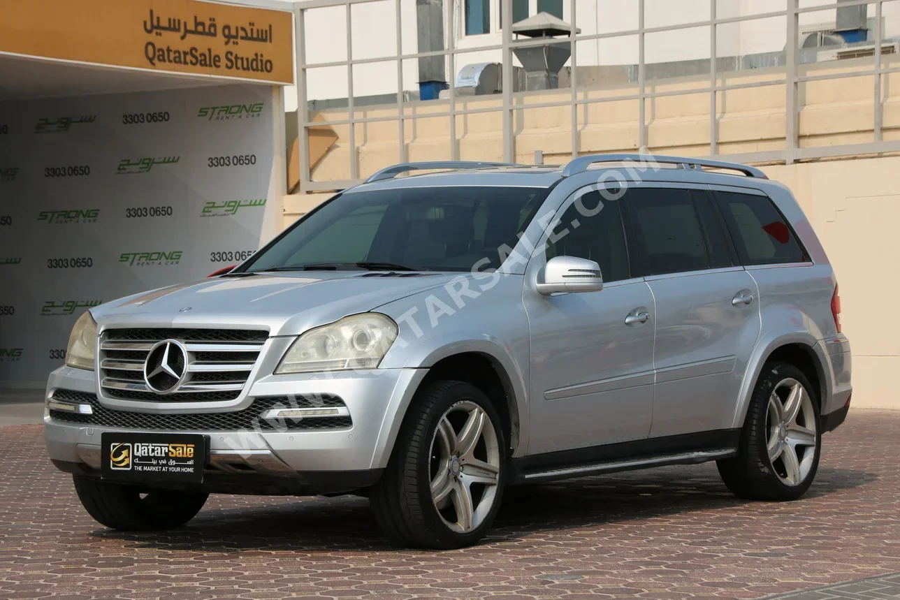 مرسيدس - بنز  جي ال  500  2011  اوتوماتيك  150,000 كم  8 سلندر  دفع رباعي  اس يو في  فضي