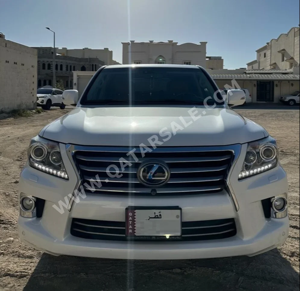 لكزس  ال اكس  570  2013  اوتوماتيك  236,000 كم  8 سلندر  دفع رباعي  اس يو في  أبيض
