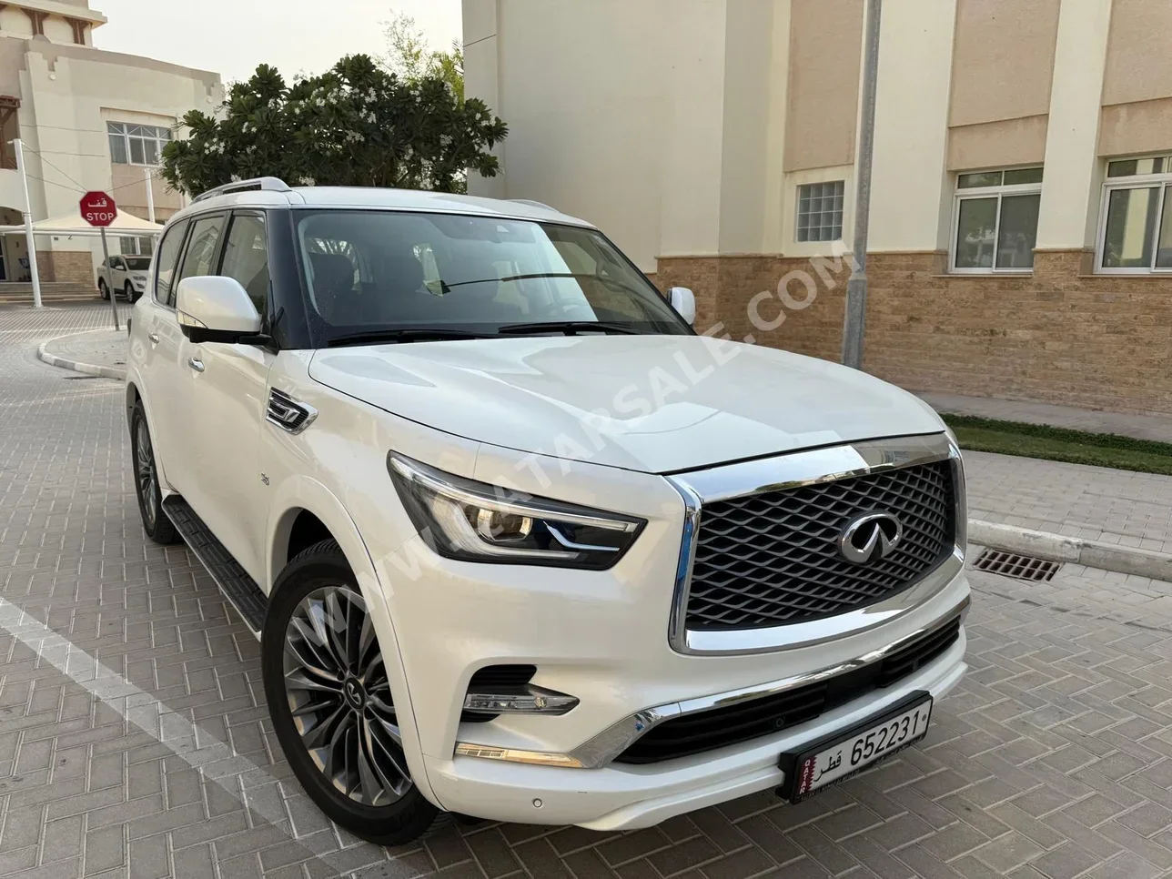 Infiniti  QX  80  2020  Automatic  85,000 Km  8 Cylinder  Four Wheel Drive (4WD)  SUV  White