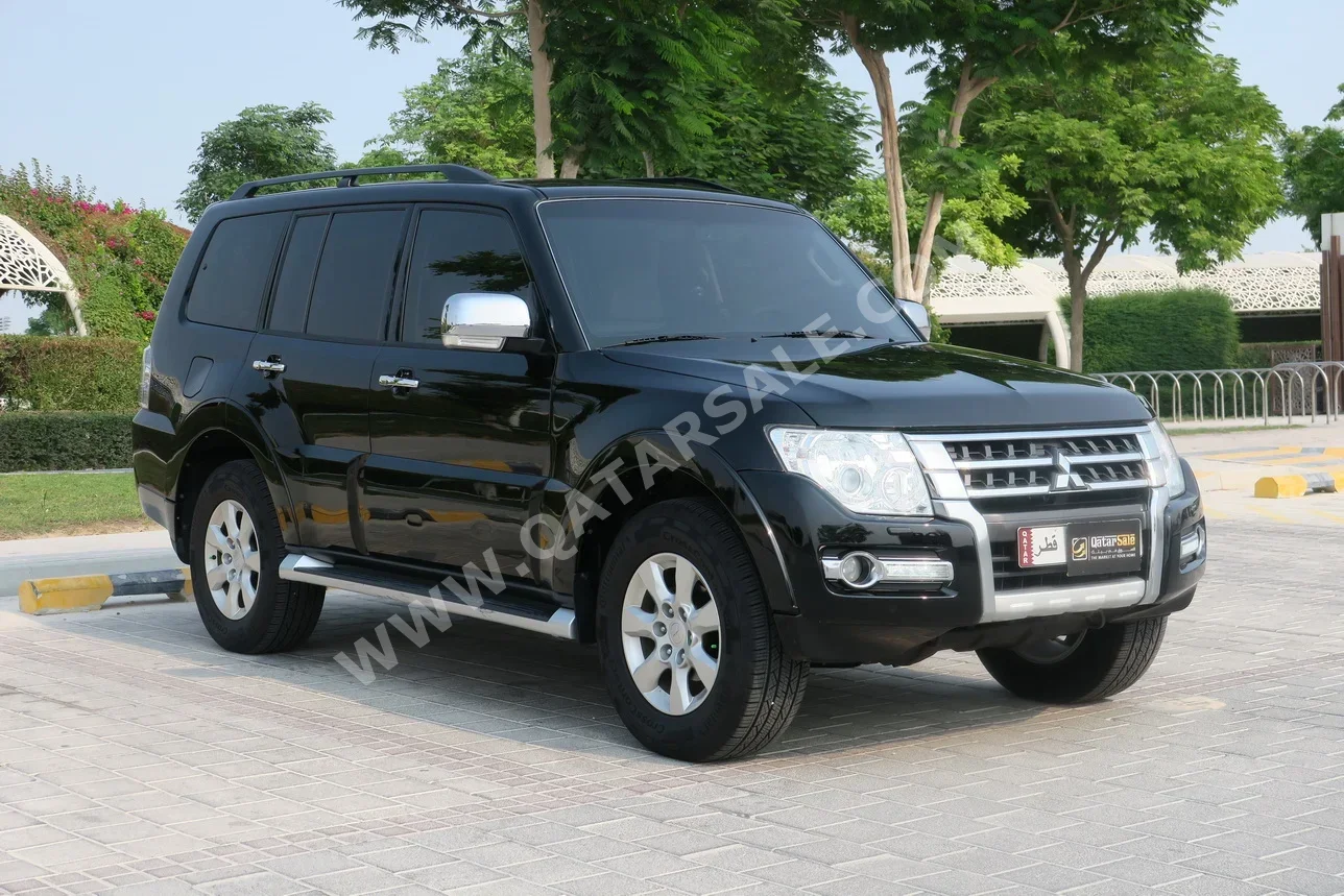 Mitsubishi  Pajero  GLS  2019  Automatic  71,000 Km  6 Cylinder  Four Wheel Drive (4WD)  SUV  Black