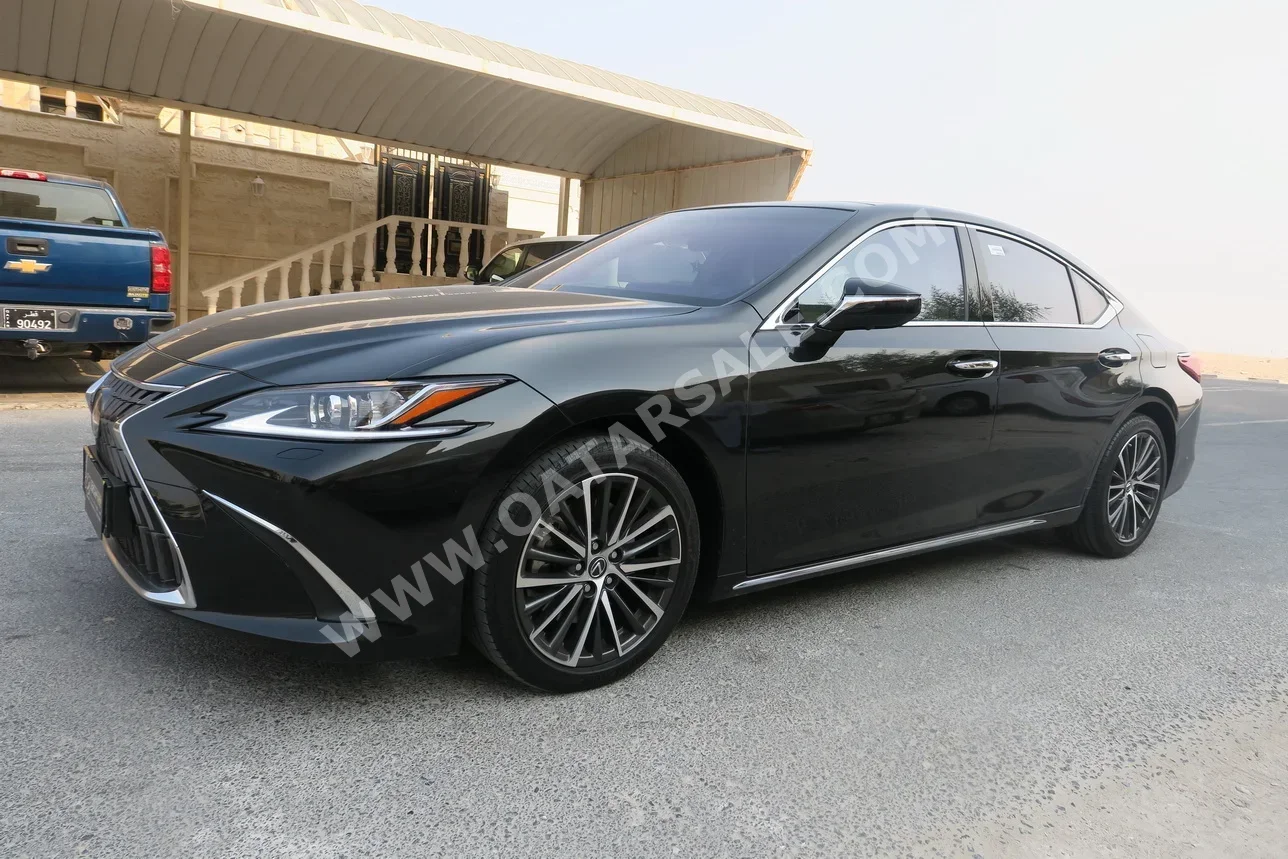 Lexus  ES  350  2025  Automatic  4,900 Km  6 Cylinder  Rear Wheel Drive (RWD)  Sedan  Black  With Warranty