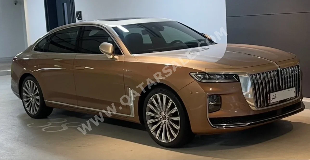 هونغ تشي اتش 9 2021 اوتوماتيك 66,500 كم 6 سلندر دفع كلي مستمر سيدان ذهبي تحت الضمان