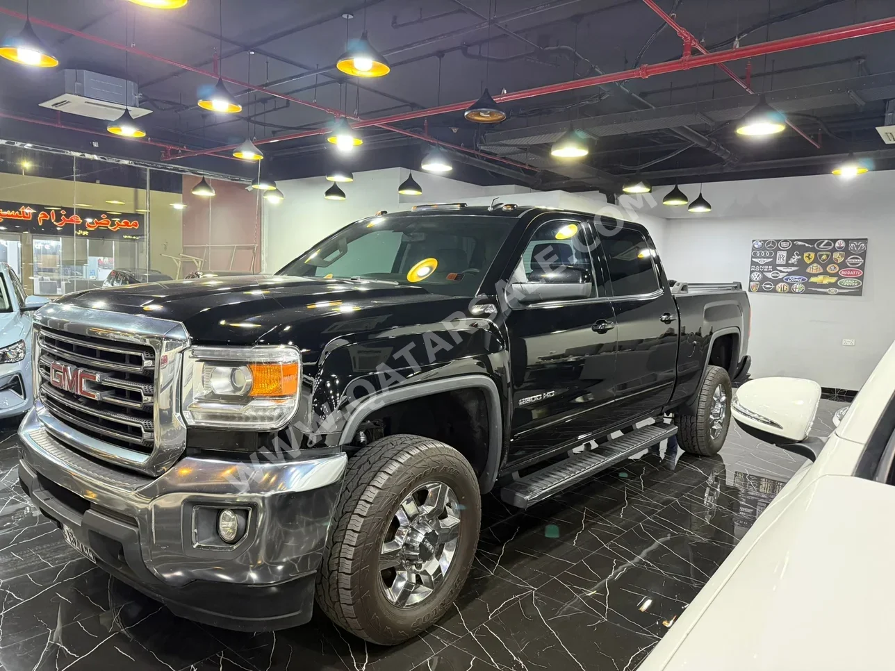 GMC  Sierra  2500 HD  2018  Automatic  210,000 Km  8 Cylinder  Four Wheel Drive (4WD)  Pick Up  Black