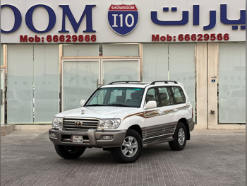 تويوتا  لاند كروزر  جي اكس ار  2006  اوتوماتيك  12,000 كم  6 سلندر  دفع رباعي  اس يو في  أبيض