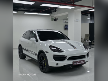 Porsche  Cayenne  2012  Automatic  97,000 Km  6 Cylinder  Four Wheel Drive (4WD)  SUV  White