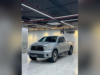 Toyota  Tundra  2012  Automatic  357,000 Km  8 Cylinder  Four Wheel Drive (4WD)  Pick Up  Silver