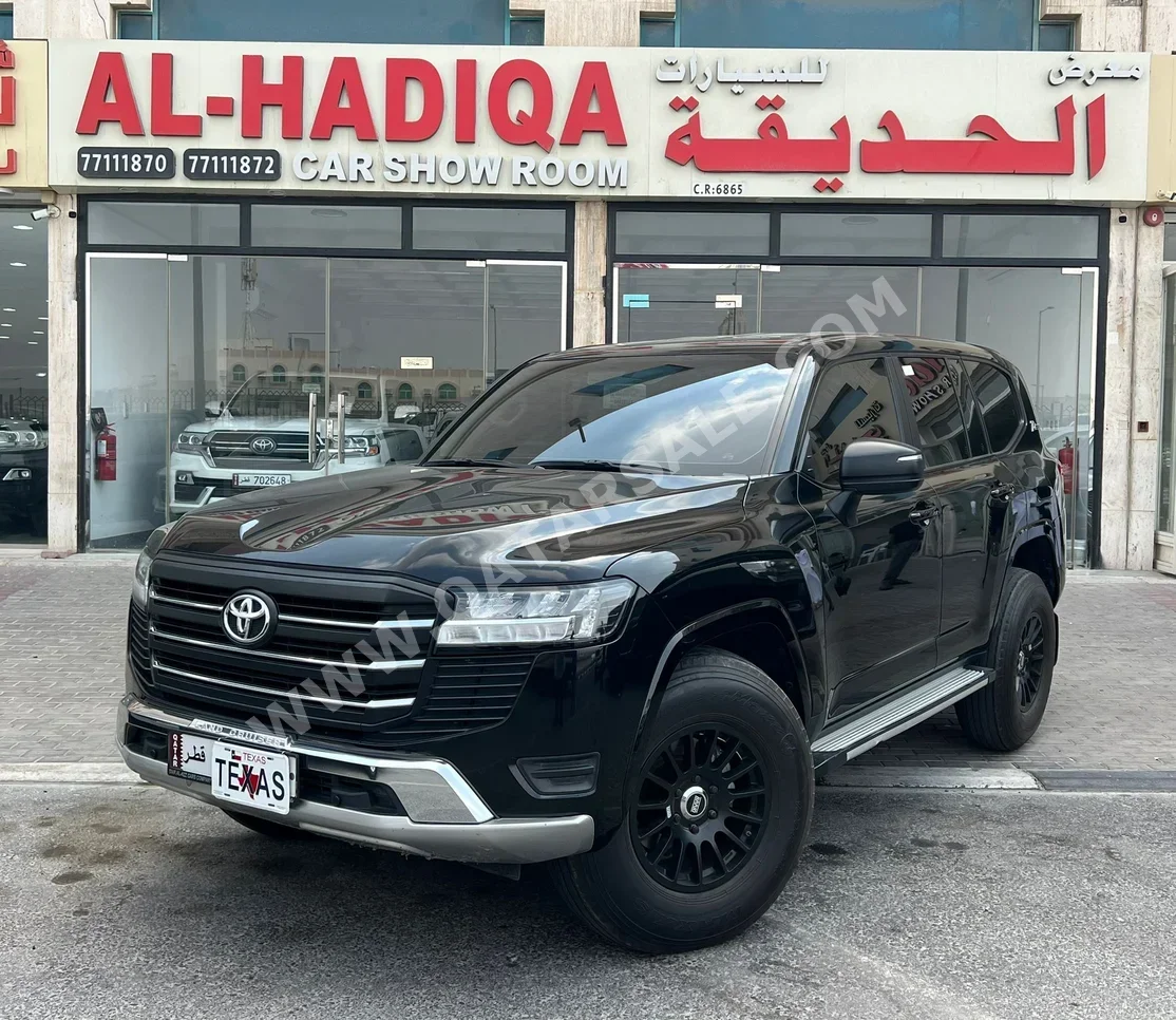 تويوتا  لاند كروزر  جي اكس  2022  اوتوماتيك  87,000 كم  6 سلندر  دفع رباعي  اس يو في  أسود  تحت الضمان