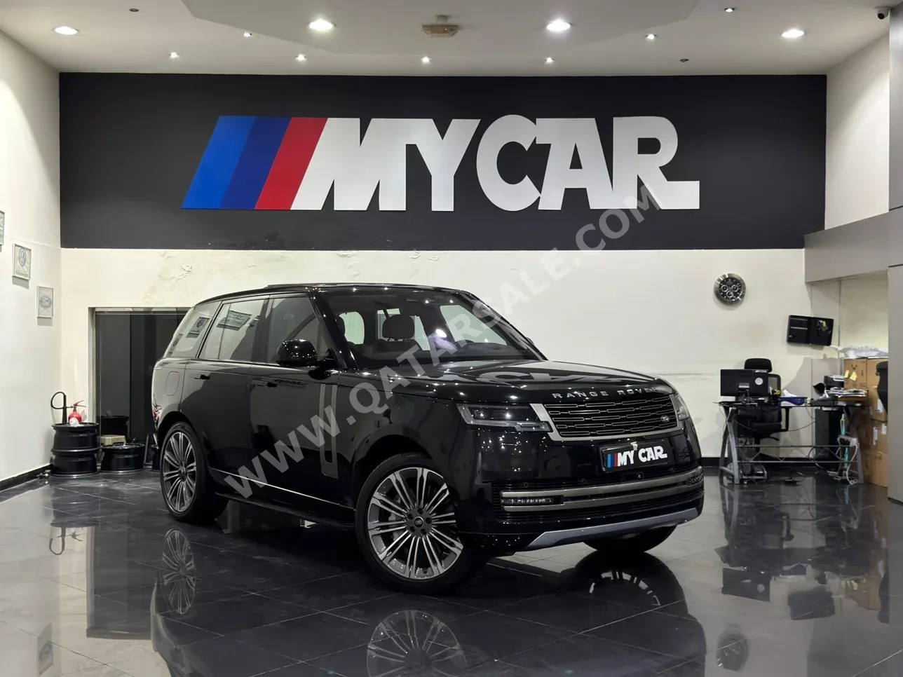 Land Rover  Range Rover  Vogue HSE  2022  Automatic  47,000 Km  8 Cylinder  Four Wheel Drive (4WD)  SUV  Black  With Warranty