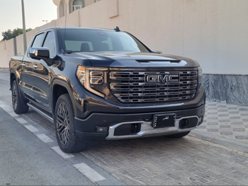 GMC  Sierra  Denali Ultimate  2022  Automatic  53,000 Km  8 Cylinder  Four Wheel Drive (4WD)  SUV  Blue  With Warranty