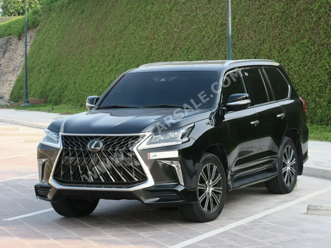 Lexus  LX  570 S  2018  Automatic  188,000 Km  8 Cylinder  Four Wheel Drive (4WD)  SUV  Black