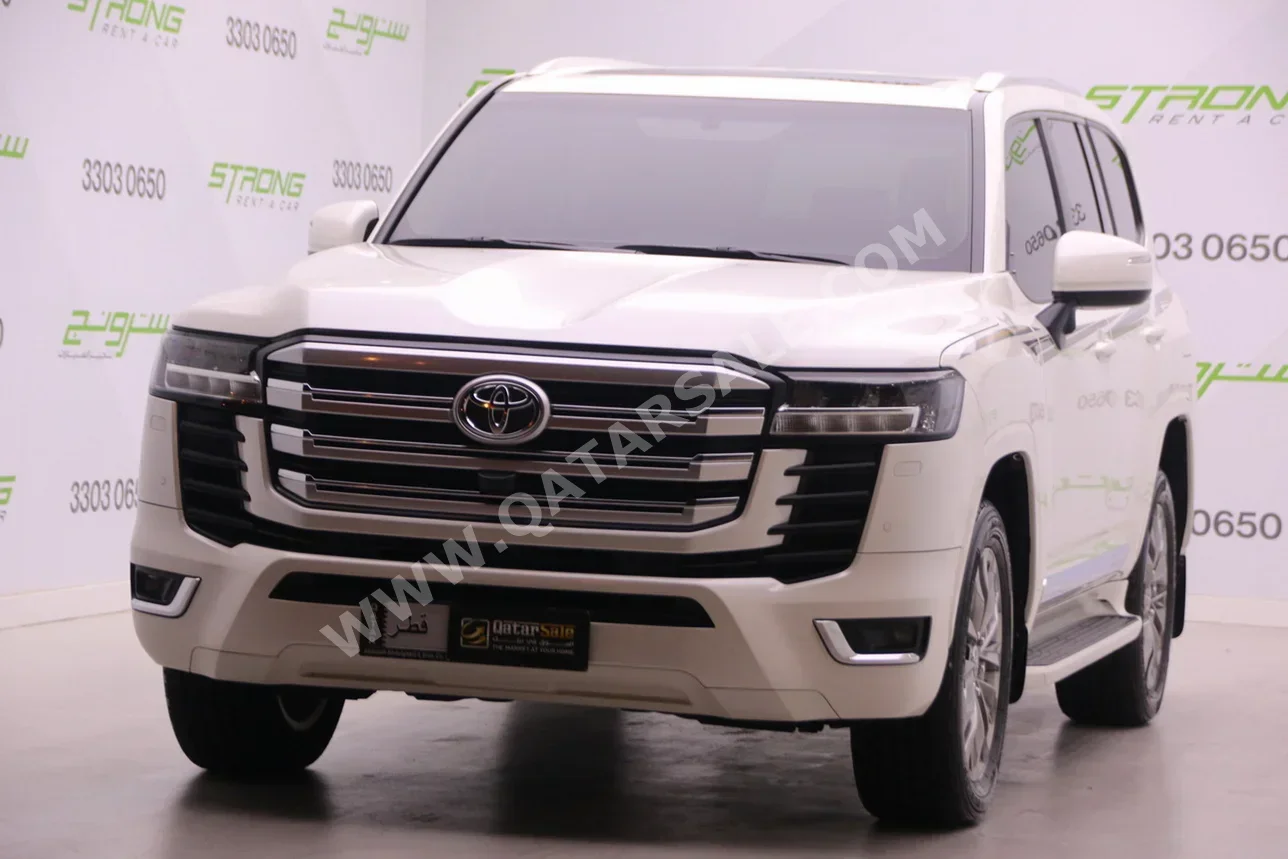 Toyota  Land Cruiser  GXR Twin Turbo  2023  Automatic  61,000 Km  6 Cylinder  Four Wheel Drive (4WD)  SUV  White  With Warranty