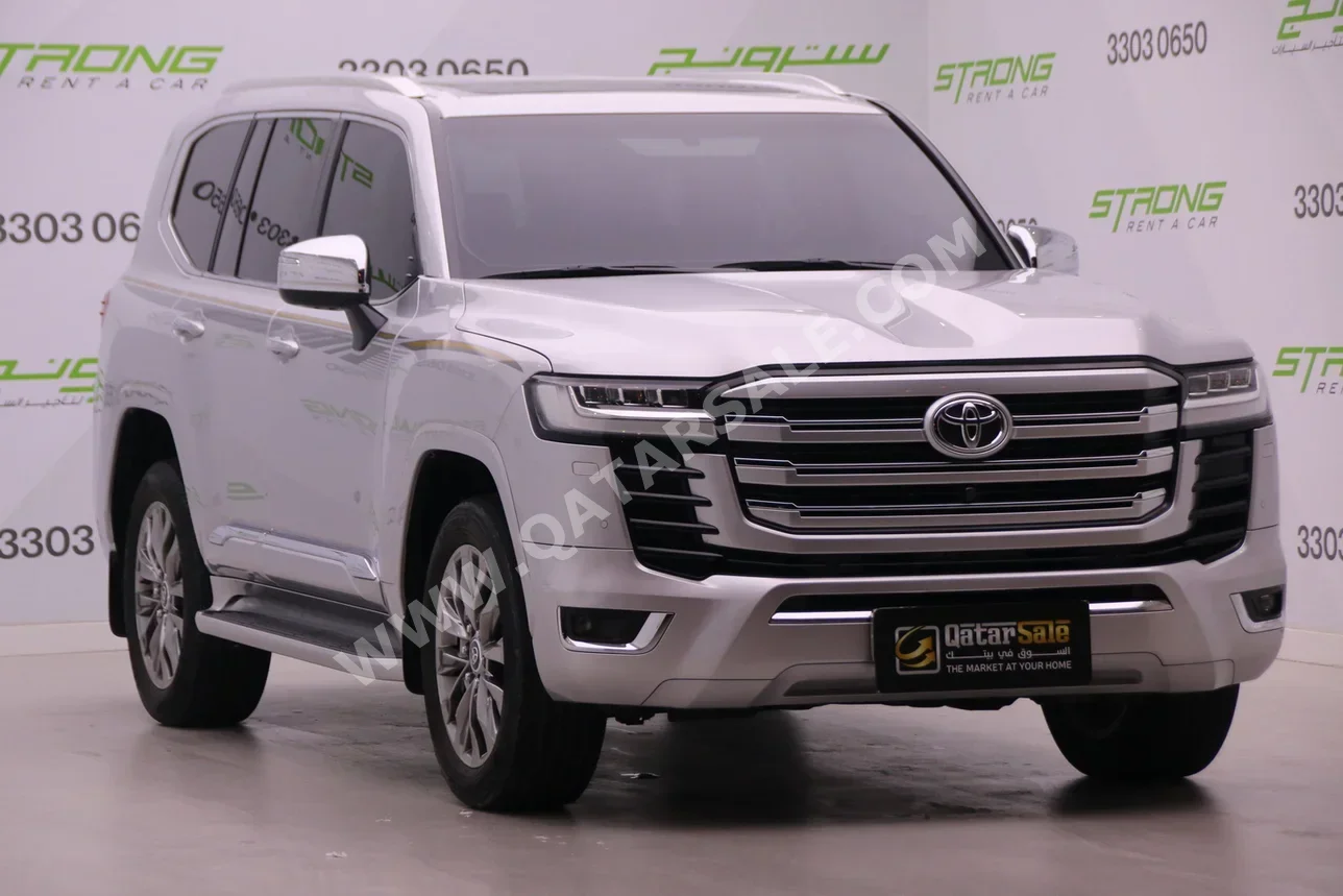 Toyota  Land Cruiser  VX Twin Turbo  2023  Automatic  33,000 Km  6 Cylinder  Four Wheel Drive (4WD)  SUV  Silver  With Warranty