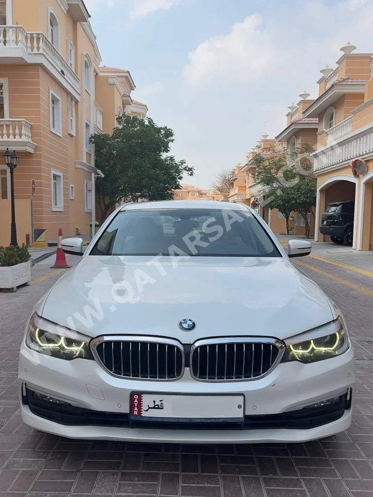 BMW  5-Series  520i  2018  Automatic  200,000 Km  4 Cylinder  Rear Wheel Drive (RWD)  Sedan  White