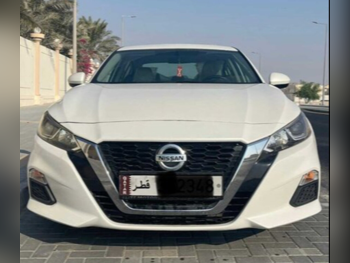 نيسان  ألتيما  2.5 اس  2020  اوتوماتيك  78,000 كم  4 سلندر  سحب امامي  سيدان  أبيض لؤلؤي