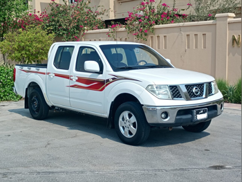 نيسان  نافارا  2015  عادي  255,000 كم  4 سلندر  دفع خلفي  بيكب  أبيض