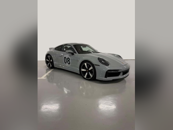 بورش  911  سبورت كلاسيك  2023  اوتوماتيك  1,800 كم  6 سلندر  دفع رباعي  كوبيه \ سبورت  رمادي ناردو  تحت الضمان