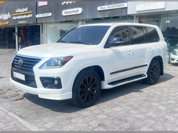 Lexus  LX  570  2013  Automatic  210,000 Km  8 Cylinder  Four Wheel Drive (4WD)  SUV  White