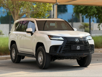 Lexus  LX  600 Luxury  2024  Automatic  21,000 Km  6 Cylinder  All Wheel Drive (AWD)  SUV  White  With Warranty