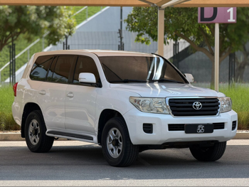Toyota  Land Cruiser  G  2013  Automatic  440,000 Km  6 Cylinder  Four Wheel Drive (4WD)  SUV  White