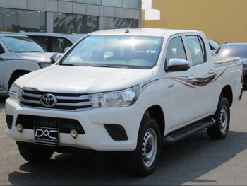 Toyota  Hilux  2019  Automatic  36,000 Km  4 Cylinder  Four Wheel Drive (4WD)  Pick Up  White
