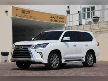 Lexus  LX  570  2016  Automatic  200,000 Km  8 Cylinder  Four Wheel Drive (4WD)  SUV  White