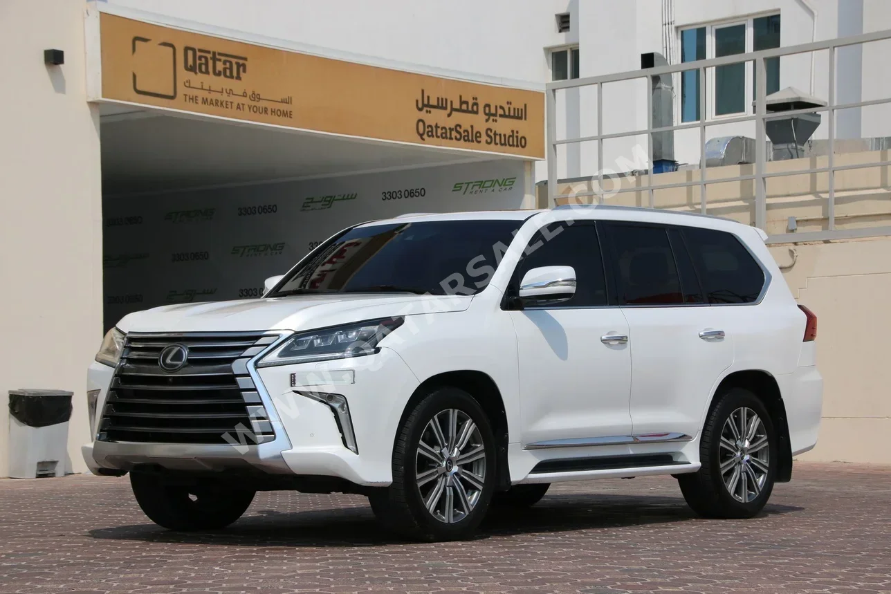 Lexus  LX  570  2016  Automatic  200,000 Km  8 Cylinder  Four Wheel Drive (4WD)  SUV  White