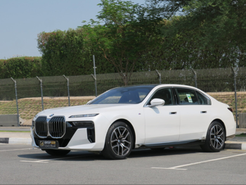 BMW  7-Series  740 Li  2023  Automatic  3,000 Km  6 Cylinder  Rear Wheel Drive (RWD)  Sedan  White  With Warranty