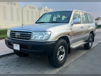 Toyota  Land Cruiser  GX  2006  Manual  260,000 Km  6 Cylinder  Four Wheel Drive (4WD)  SUV  Silver