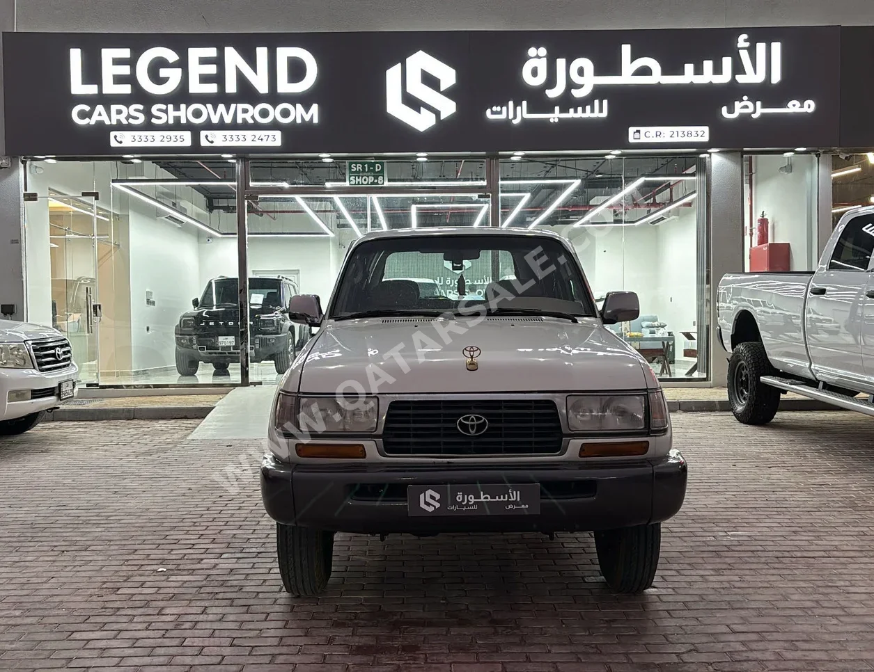 تويوتا  لاند كروزر  في اكس  1997  اوتوماتيك  341,000 كم  6 سلندر  دفع رباعي  اس يو في  أبيض