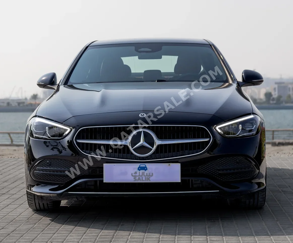 مرسيدس - بنز  200 سي  4 سلندر  سيدان  أسود  2025