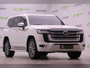 Toyota  Land Cruiser  VX Twin Turbo  2022  Automatic  67,000 Km  6 Cylinder  Four Wheel Drive (4WD)  SUV  White  With Warranty