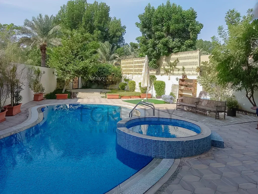 Family Residential - Semi Furnished - Doha - West Bay Lagoon - 5 Bedrooms