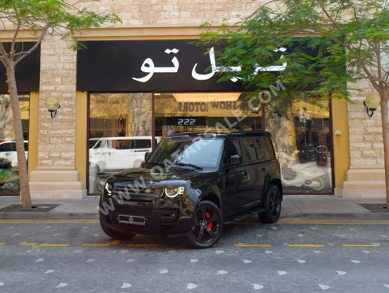 Land Rover  Defender  110 HSE  2024  Automatic  39,500 Km  6 Cylinder  Four Wheel Drive (4WD)  SUV  Black  With Warranty
