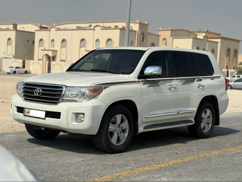 Toyota  Land Cruiser  GXR  2013  Automatic  269,000 Km  8 Cylinder  Four Wheel Drive (4WD)  SUV  White